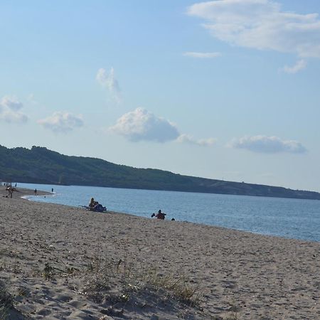 Miramare Struttura Sulla Spiaggia Platamona Eksteriør billede